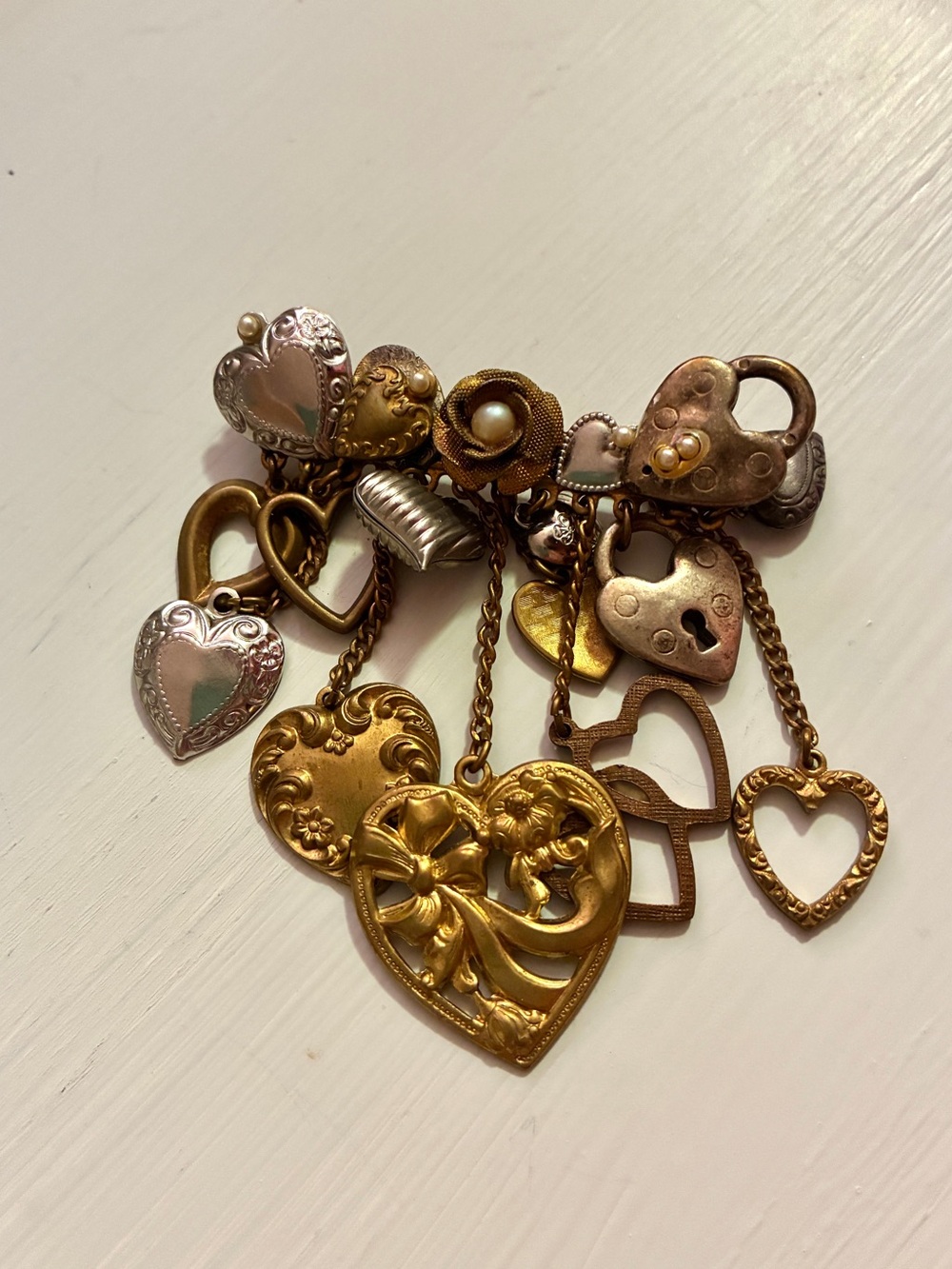 Romantic Vintage Mixed Metal Hearts Brooch - Picture 2 of 5